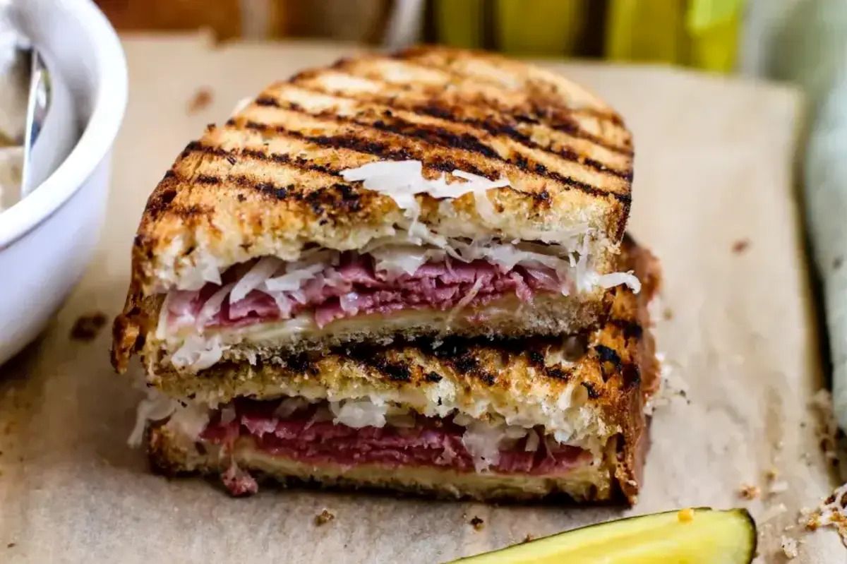 grillattu-kalkkunareuben-sandwich-resepti